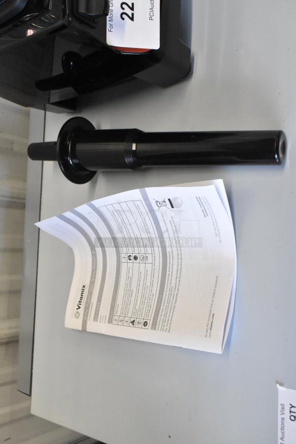 BRAND NEW Vita-Mix VM0101D countertop blender with pitcher and tamper. Scratch and dent model, 120 Volts, 1 Phase.