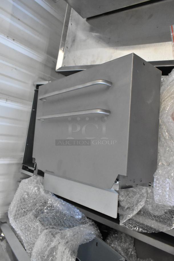 Brand new Avantco 177FF50L propane deep fat fryer, 120,000 BTU, with 2 metal fry baskets, in scratch and dent condition.