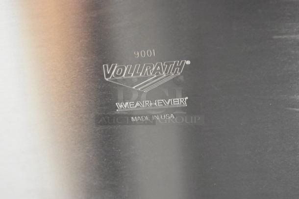 Vollrath 9001 Wear-Ever full-size 16-gauge aluminum sheet pan, marked "Made in USA." Brand new condition.