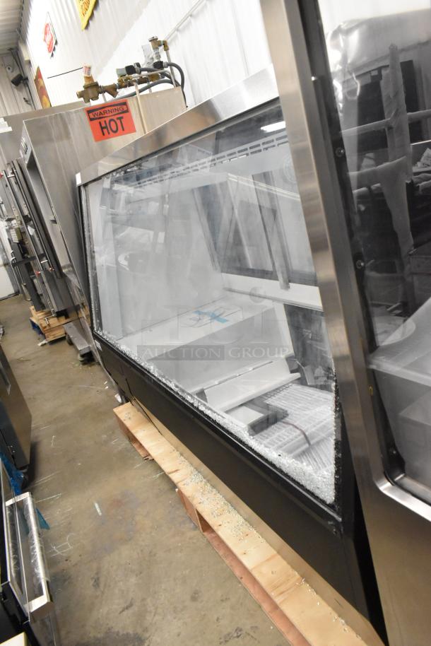 Brand new Avantco 178DDLC84B 84" black deli case. Features scratch and dent glass damage. 115V, 1 Phase.