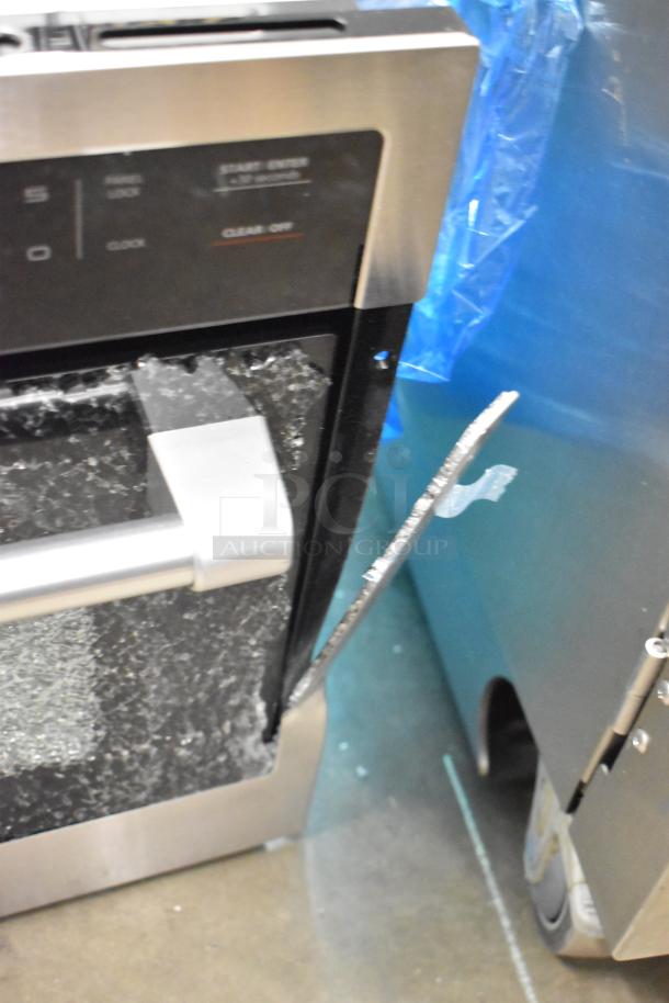 BRAND NEW KoolMore KM-CWO30-SS Convection Oven with Microwave, 2024 model. Visible glass damage on door. 120 Volts, 1 Phase.