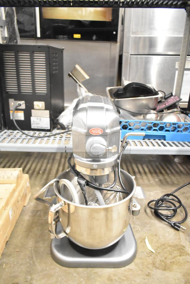 BRAND NEW Avantco 177MIX8GY 8 Quart Planetary Dough Mixer with bowl, whisk, paddle, and hook. 120V, 1 Phase. Scratch and dent.