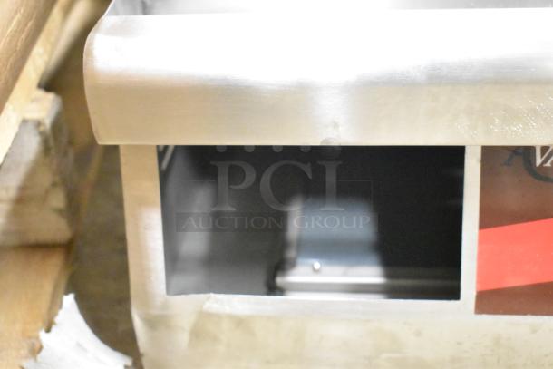 Brand new Avantco 177EG30N countertop electric griddle with minor scratches. Features thermostatic controls, 208/240V.