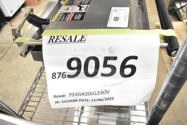 Star Grill Express GX20IG-240V double sandwich grill, new with minor scratches, dual 10" x 10" grooved plates, 240V.