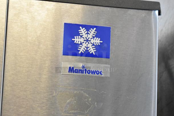 Manitowoc SD0602A commercial ice head on ice bin, stainless steel. Features Manitowoc logo. 208-230V, 1 phase.