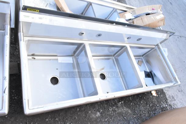 BRAND NEW Regency 600S32323 stainless steel 3-compartment commercial sink, 23"x23"x12" bowls, scratch and dent, no legs included.