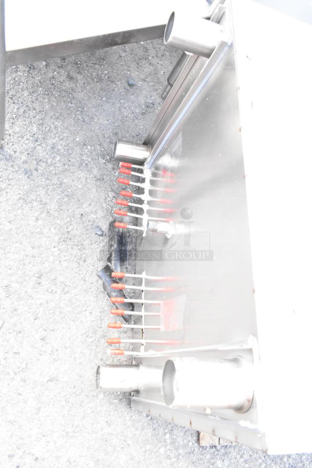 BRAND NEW Regency 18"x24" underbar ice bin, 7 circuit post-mix cold plate, bottle holders, minor scratches, 51 lb capacity.