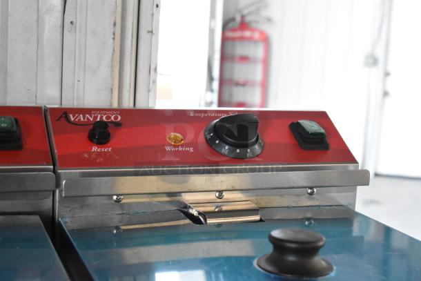 Avantco 177F202 dual tank electric fryer, new scratch and dent, 208-240V, 30 lb, includes 2 lids and baskets.