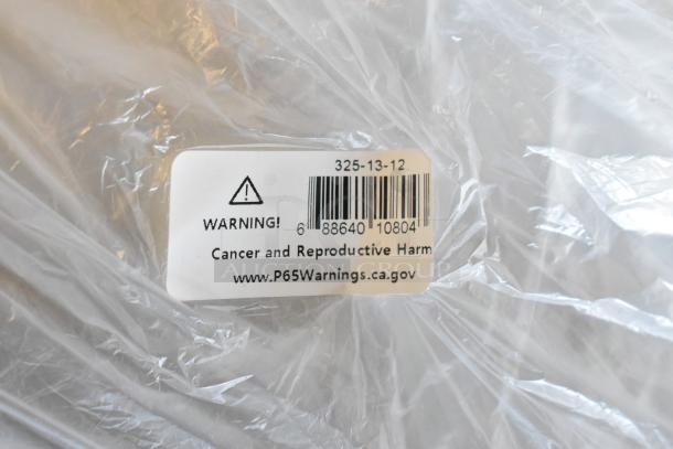 Cal-Mil 325-13-12 13"x18" clear bakery tray, new with scratch and dent. Label indicates CA Prop 65 warning.