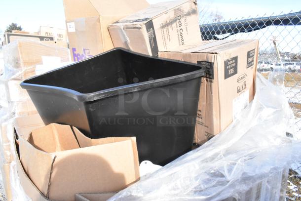 16 brand new scratch and dent items, including black trash can and cardboard boxes labeled with hot cups and shopping bags.