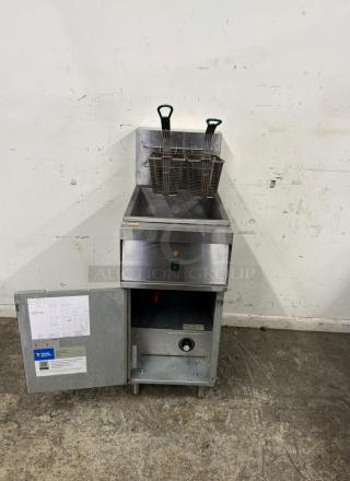AVANTCO EF40-208-3 40 lb. Electric Floor Fryer - 208V, 3 Phase - Item #1191771