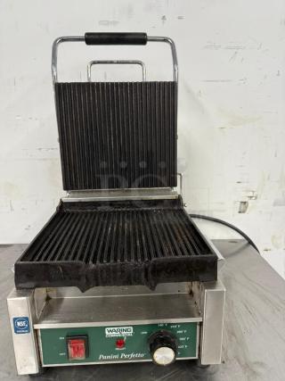 Waring WPG150 Panini Perfetto Grooved Top & Bottom Panini Sandwich Grill - 9 3/4