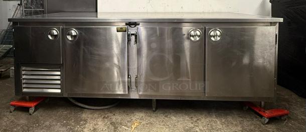 WOW AMAZING !! UNIVERSAL COOLERS WORKTOP REFRIGERATOR ONE SIDE FREEZER OTHER SIDE - Image 1 of 7