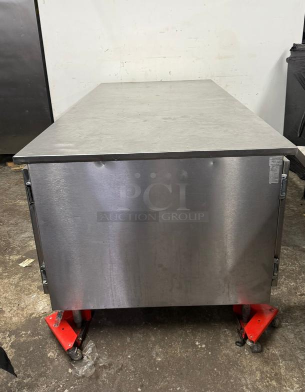 WOW AMAZING !! UNIVERSAL COOLERS WORKTOP REFRIGERATOR ONE SIDE FREEZER OTHER SIDE - Image 2 of 7