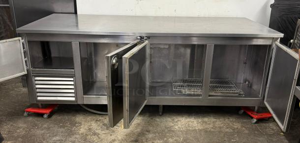 WOW AMAZING !! UNIVERSAL COOLERS WORKTOP REFRIGERATOR ONE SIDE FREEZER OTHER SIDE - Image 3 of 7