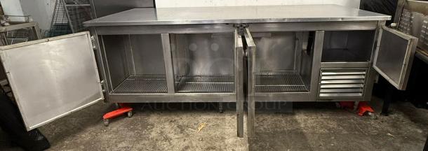 WOW AMAZING !! UNIVERSAL COOLERS WORKTOP REFRIGERATOR ONE SIDE FREEZER OTHER SIDE - Image 6 of 7
