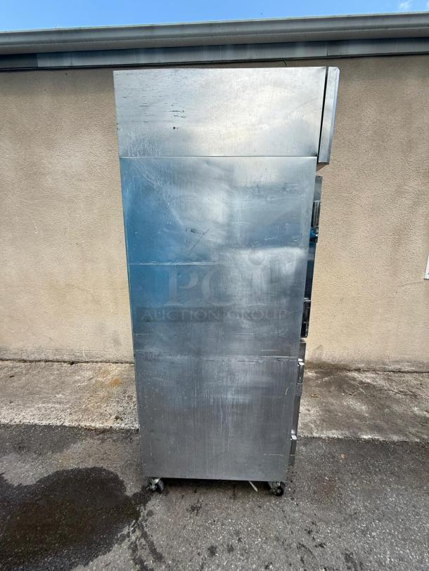 AMAZING Continental Refrigerator 2R-HD Refrigerator, Reach-In - Image 2 of 5