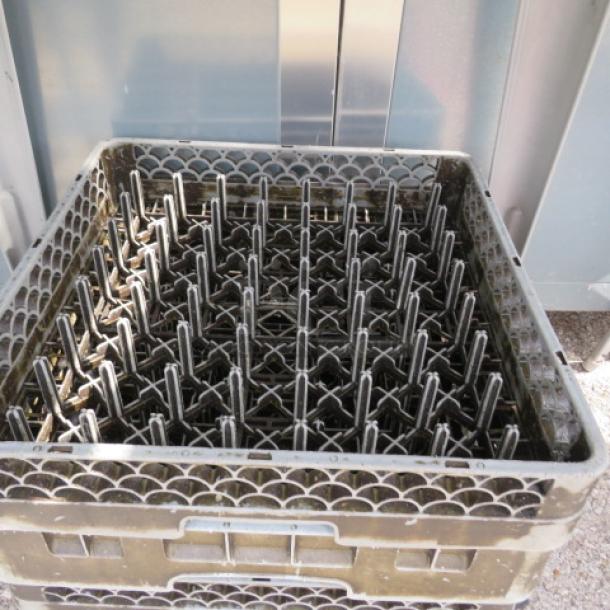 Gray dishwasher rack, model 3XBID, in good condition. Features sturdy design with evenly spaced prongs for optimal dish placement.