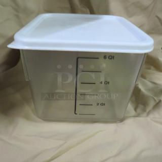 6-quart food storage container with lid, transparent plastic, marked in quarts, excellent condition.