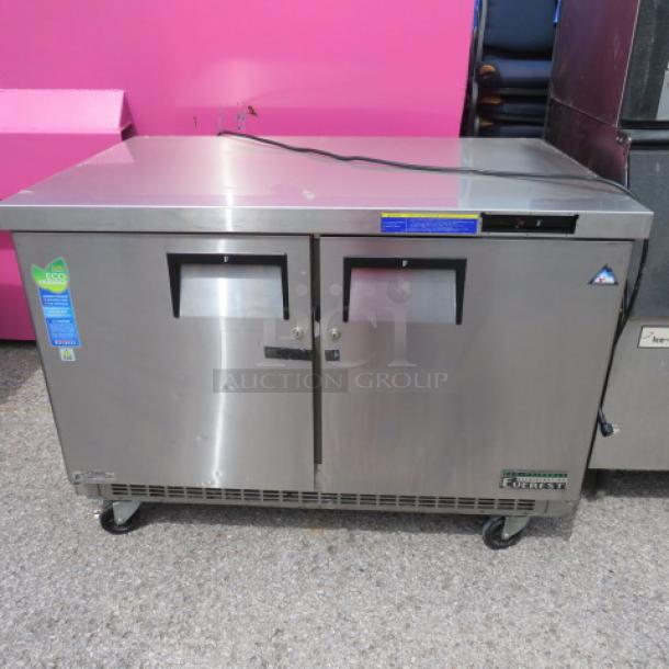 Everest ETBF2 2-door worktop refrigerator on casters, stainless steel, 48"x31.5"x30.5", 115V, model# ETBF2, excellent condition.