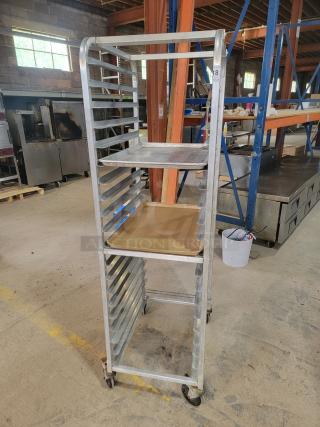 WINCO Mobile Pan Rack!
Tired of juggling pans and struggling with limited storage space in your commercial kitchen? This Mobile Pan Rack is your ultimate solution for efficient pan management and seamless workflow!