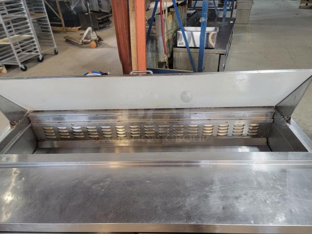 Avantco 178APT60HC Refrigerated Prep Table - Tested & Working! This unit is perfect for pizzerias, sandwich shops, or any establishment needing convenient cold storage and ample prep space. - Image 2 of 4