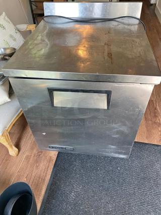 True TWT-27 Commercial Worktop Refrigerator! True is renowned for its durable and reliable refrigeration equipment, making this unit a perfect addition to any restaurant, cafe, deli, or commercial kitchen needing convenient cold storage combined with a practical work surface. - Item #1194845