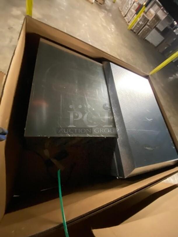 BRAND NEW! IN SHIPPING CRATE! Norlake Kold Locker Collection Commercial Heavy-Duty 6'x6' Indoor Walk-In Freezer Box! With Self-Contained Ceiling Mount Capsule Pak Refrigeration Compressor/Blower System! Model: KLF66-CR-M SN: 22030677/Model: CPF075JC-S-4-EV SN: 22030780! - Image 8 of 10
