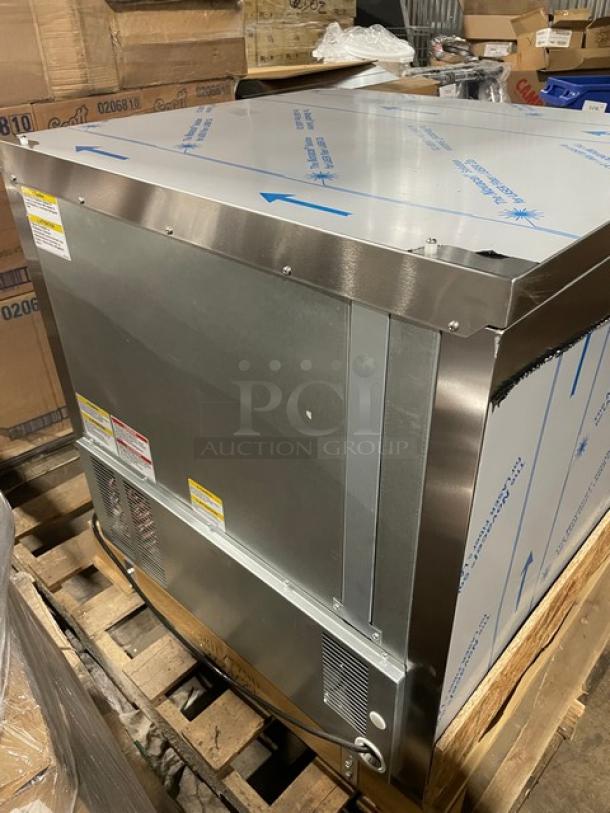 BRAND NEW! Beverage-Air Commercial Stainless Steel Solid Single Door Flat Top Worktop Freezer! Energy Star Certified! With Poly Coated Wire Racks! Model: WTF32AHC SN: 14700536! 115V 1 Phase! - Image 8 of 12