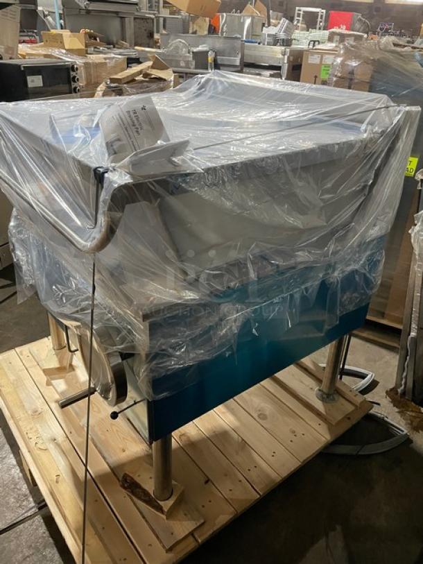 BRAND NEW! Cleveland Range! 2024! Late Model! DuraPan Series Commercial Stainless Steel Electric Powered 30 Gal. Ultra Tilt Skillet/Braising Pan! With Thermostatic Control! Model: SEL30TR SN: 240223053314! 208V 3 Phase! On Legs! - Image 9 of 13