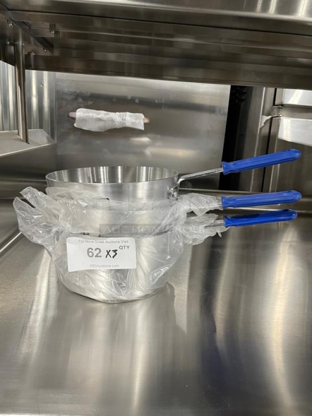 BRAND NEW! Vollrath Wear-Ever Series Commercial Tapered Aluminum 3.75 Qt. Saucepan! With Blue Grip Handle! Model: 434312! 3X Your Bid! - Image 2 of 8