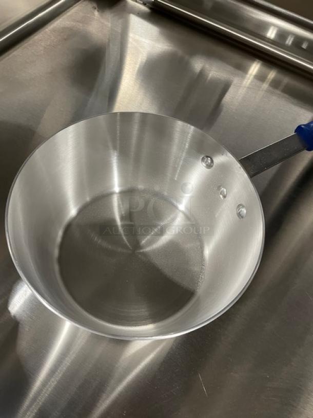 BRAND NEW! Vollrath Wear-Ever Series Commercial Tapered Aluminum 3.75 Qt. Saucepan! With Blue Grip Handle! Model: 434312! 3X Your Bid! - Image 5 of 8