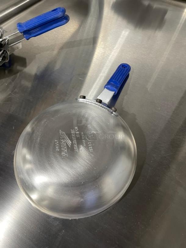 BRAND NEW! Vollrath Wear-Ever Series Commercial Aluminum 7” Round Fry Pan! With CeramiGuard-II Non-Stick Coating! With Blue Grip Handle! Model: Z4007! 4X Your Bid! - Image 7 of 10