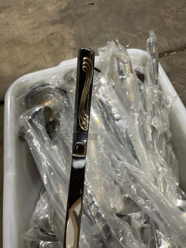 BRAND NEW! Vollrath Windway Series Commercial Stainless Steel 6 Oz. Oval Ladle! With Finger Grip Style Handle! Model: 46653! 40X Your Bid! - Image 5 of 9