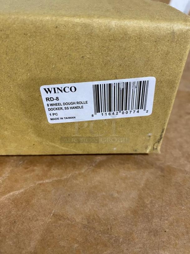 Winco RD-8 dough roller docker box with label showing model and barcode, indicating stainless steel 8-wheel design.