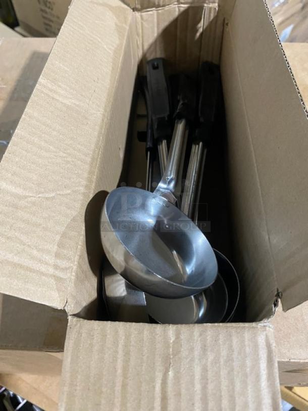 Brand new Vollrath 61172 stainless steel 4 oz. spoodle with black grip handle, in box, perfect condition.