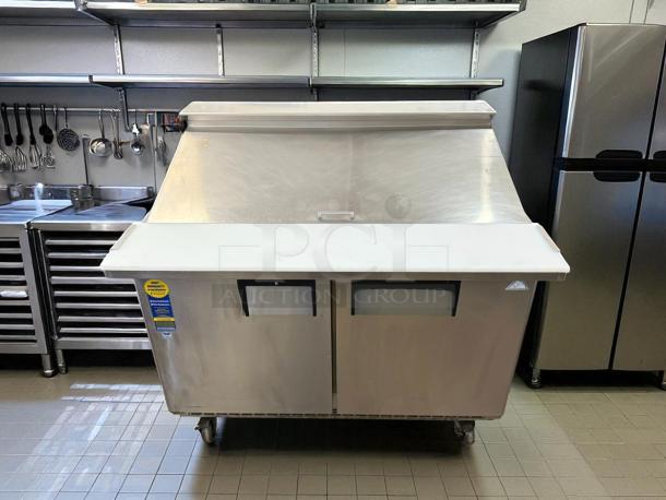 Very Nice! - Everest Refrigeration EPBR2 47.5 Inch Two Section Back Mount Mega-Top Sandwich Prep Table 115v. - Tested & Working - Image 3 of 7