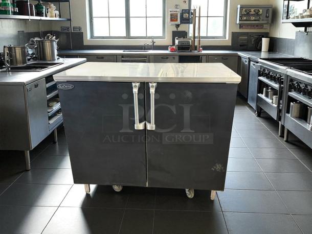 Very Gorgeous! - Krowne BD48 48" Two Section Back Bar Dry Storage Cabinet - Image 2 of 4