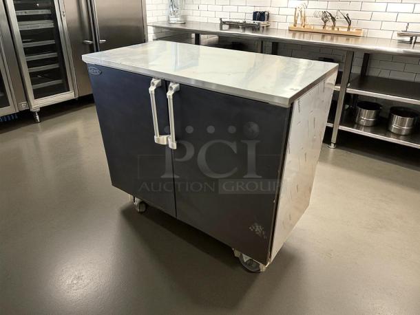 Very Gorgeous! - Krowne BD48 48" Two Section Back Bar Dry Storage Cabinet - Image 3 of 4