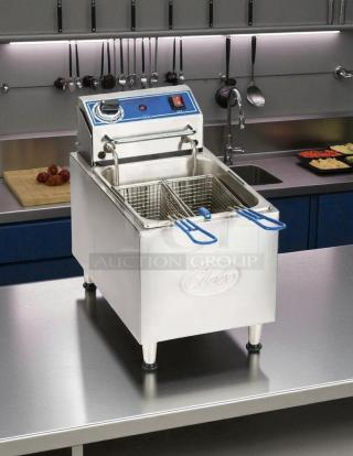 Good Condition - Globe PF10E 10 lb. Electric Countertop Fryer 115V. - Tested & Working