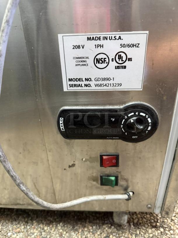 Like New Condition! Dexson Commercial Cooking appliance model GD3890-1 60" Curved Glass Refrigerated Diplay Case - 115v. - Image 4 of 4