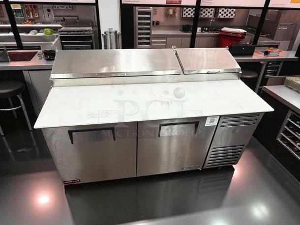 WOW Great buy! - True TPP-AT-67-HC 67" TPPAT Series Pizza Prep Table w/ Refrigerated Base, 115v - Tested & Working - Image 2 of 7