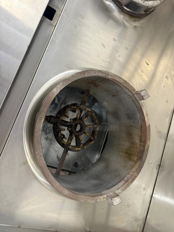 Immaculate Condition - WESTAR RESTAURANT EQUIPMENT, INC. MODEL: C-2 Double Wok Burner Gas Range - Tested & Working - Image 6 of 8