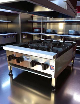 Great Condition - Stratus Model SHP-24-4 Countertop 4 Burner Gas Range - Tested & Working