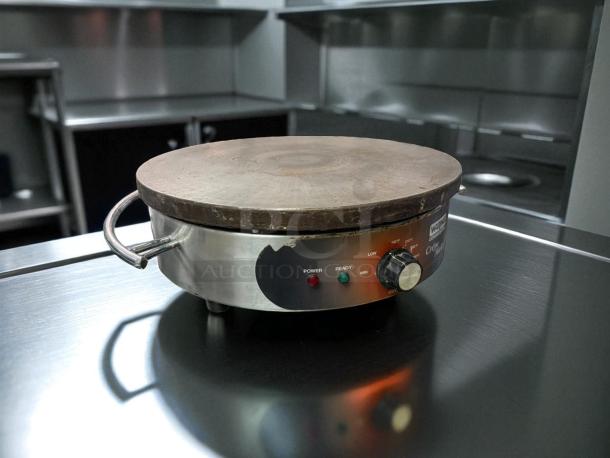 Small & Mighty! - Waring WSC160X 16" Crepe Maker with Heat Resistant Handle 1800W - Tested & Working - Image 3 of 4