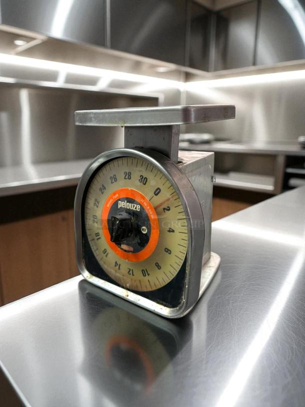 Nice Condition - Rubbermaid® Commercial Pelouze Y-Line Mech Portion-Control Scale, 32oz Cap - Image 4 of 4