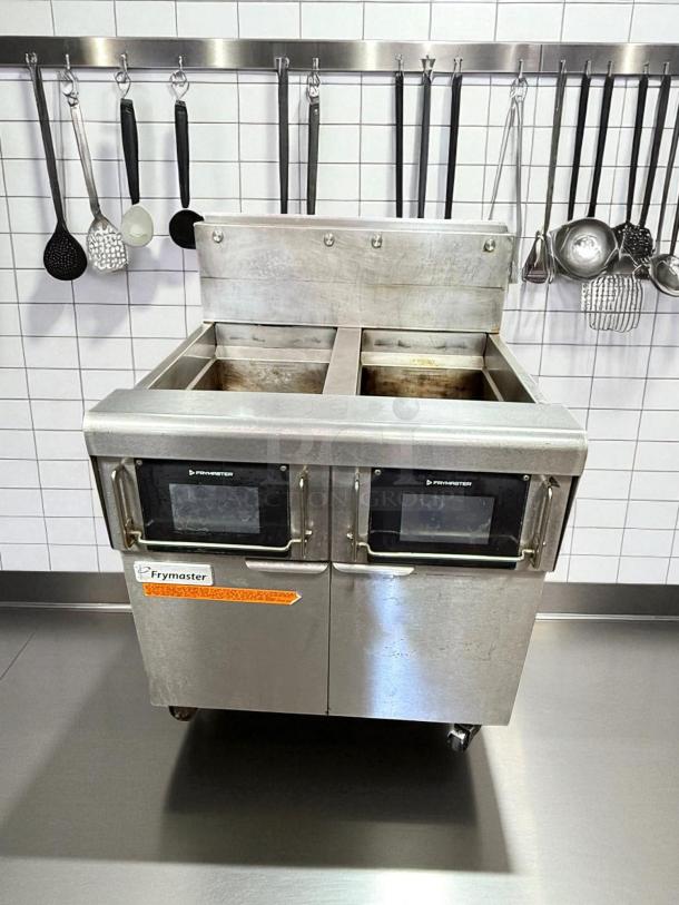 What a find! - Frymaster FilterQuick 2FQE30U Oil-Conserving Electric Floor Fryer with (2) 30 lb. Full Frypots, Automatic Filtration, and Auto Top-Off - 208V, 3 Phase - Tested & Working - Image 3 of 6