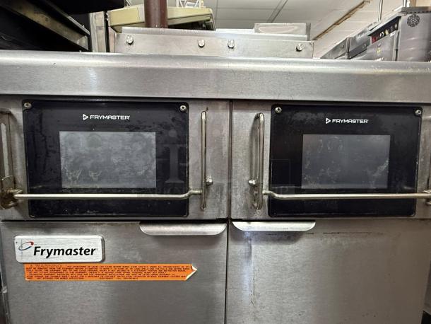 What a find! - Frymaster FilterQuick 2FQE30U Oil-Conserving Electric Floor Fryer with (2) 30 lb. Full Frypots, Automatic Filtration, and Auto Top-Off - 208V, 3 Phase - Tested & Working - Image 5 of 6