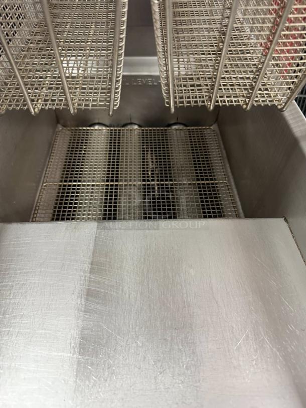 Amazing Condition - Imperial Range IFS-40NG Natural Gas 40 lb. Tube Fired Fryer - 105,000 BTU - Tested & Working - Image 7 of 7