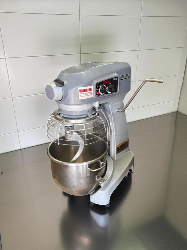 Amazing Find ! - Hobart Legacy+ HL200 20 Qt. Planetary Stand Mixer with Guard & Standard Accessories - 120V, 1/2 hp - Tested & Working - Image 4 of 6